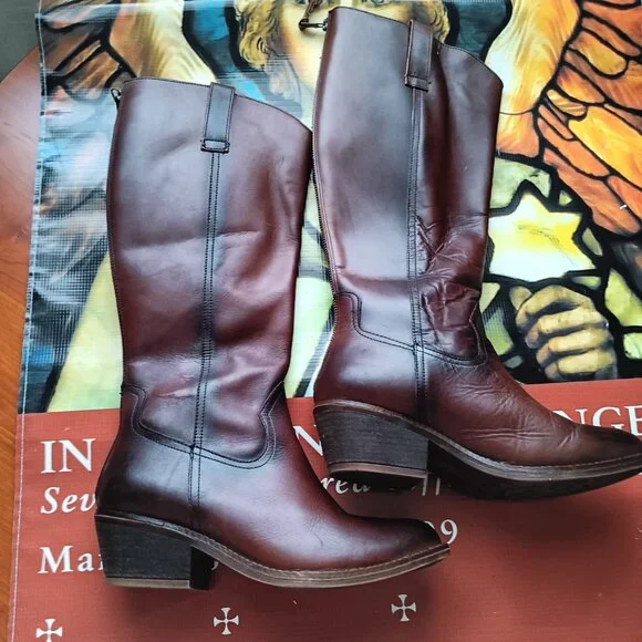 Sofft Brown Sharnell Leather Boot with Zipper Back - Picture 6 of 10